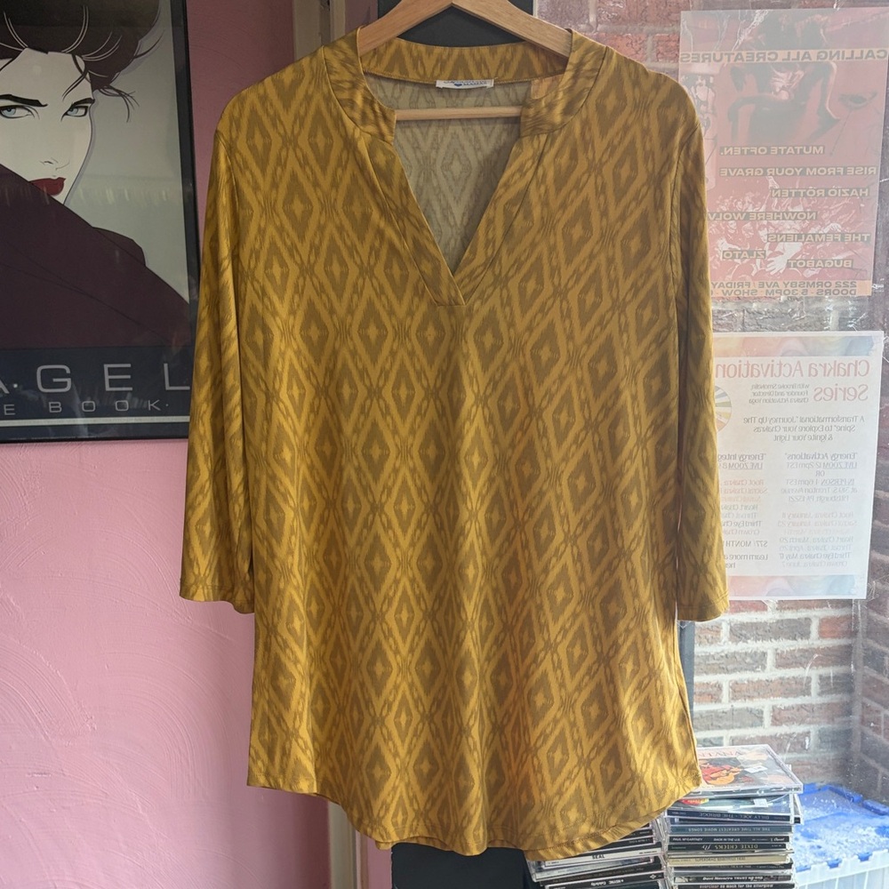 Mountain Mamas Golden Patterned Women's Tunic
